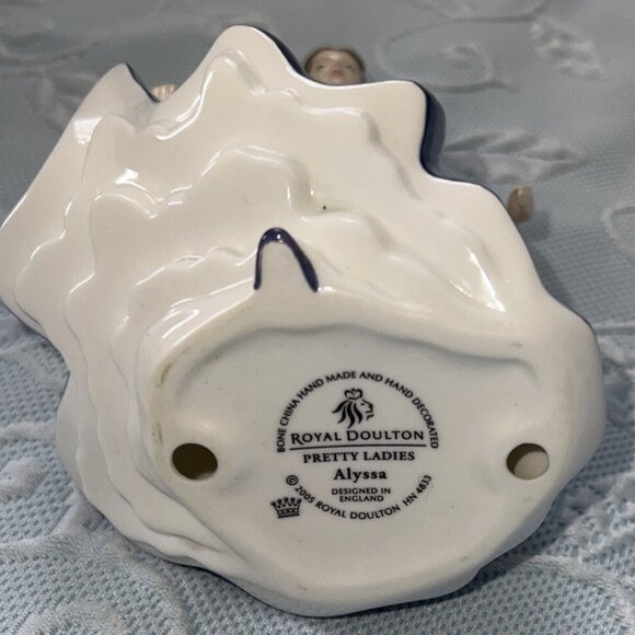 ROYAL DOULTON Pretty Ladies Alyssa - Bluish Mauve - Picture 6 of 6